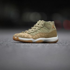 Air Jordan 11 Olive Lux