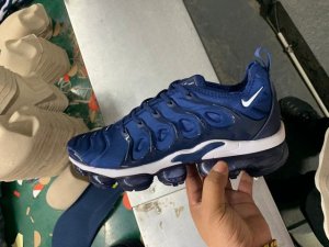 Mens Nike Air VaporMax plus 581 JM