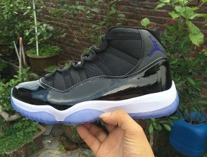 Air Jordan 11 Space Jam