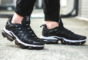 Nike TN PLUS White Black 10506