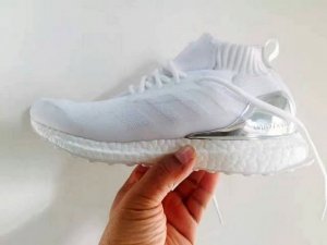 Adidas Ultra Boost 200 AB